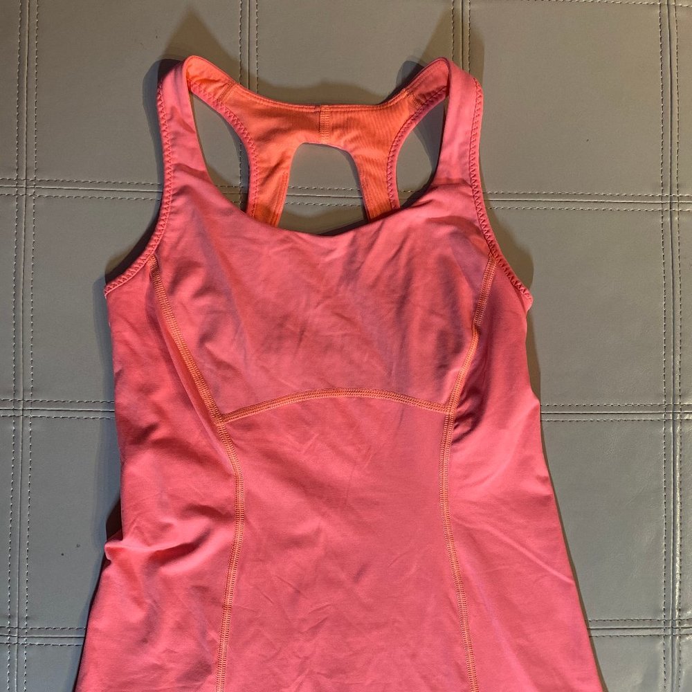 Lululemon Womens Yoga/Top Athletica Size 4 Salmo